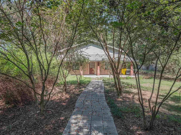 7526 Westlake Dr, Sterlington, LA 71280