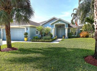 290 Sawgrass Ct, Naples, FL 34110