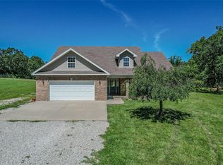 27201 Harrill Ln, Lebanon, MO 65536