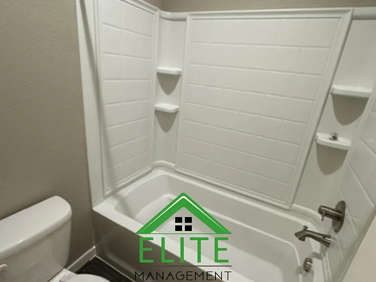 1084 Navigator Dr — Photo 38
