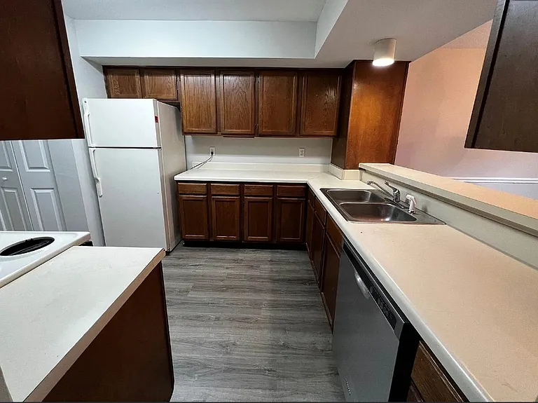 6701 Dickens Ferry Rd #74 — Photo 2