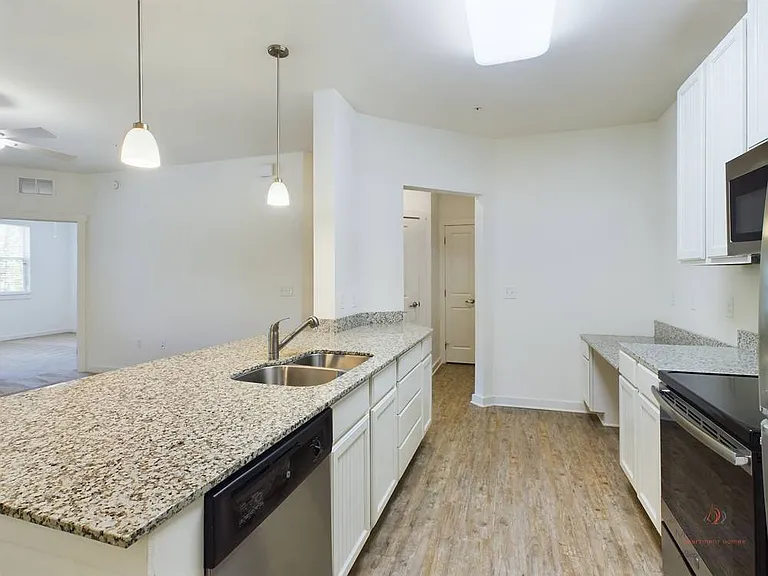 308 Mohegan Ave #7202 — Photo 5