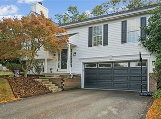 970 Castleview Dr, North Huntingdon, PA 15642