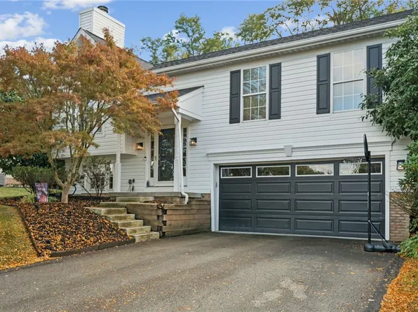 970 Castleview Dr, North Huntingdon, PA 15642
