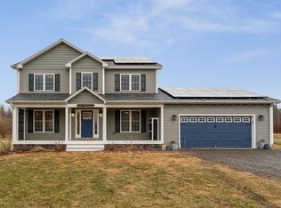 122 Red King Rd, Saint Albans, VT 05478