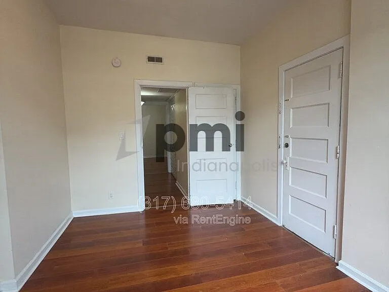Indy Downtown Colonial Apartments — Photo 24