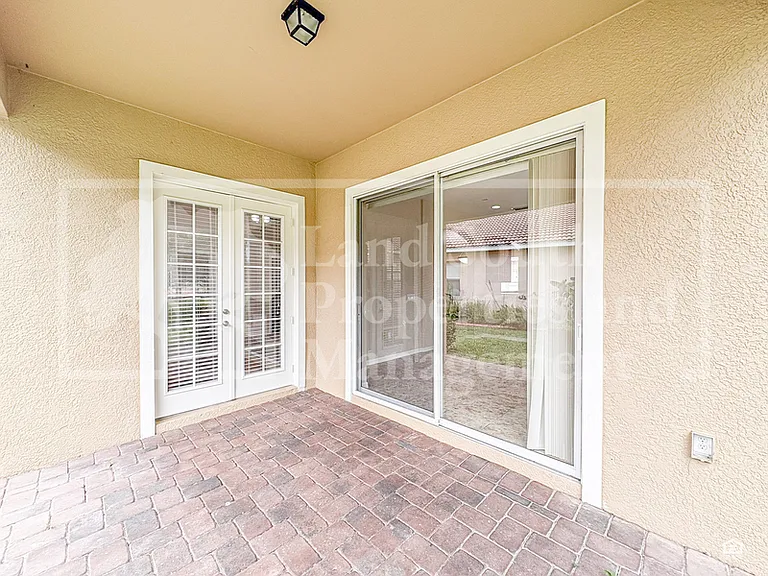 1762 Altavista Cir — Photo 42