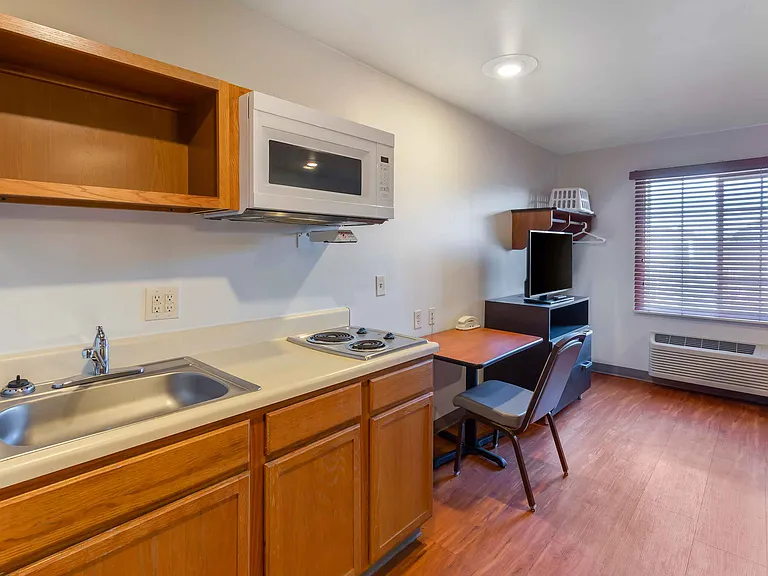 Studio Suite - 1 Full Bed
