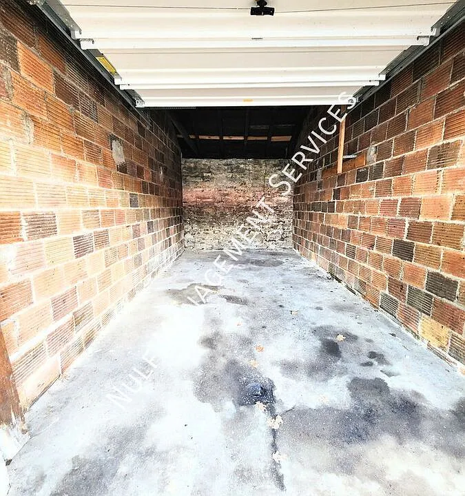 40 Walnut St #13
