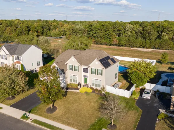 212 Buckingham Ct, Williamstown, NJ 08094