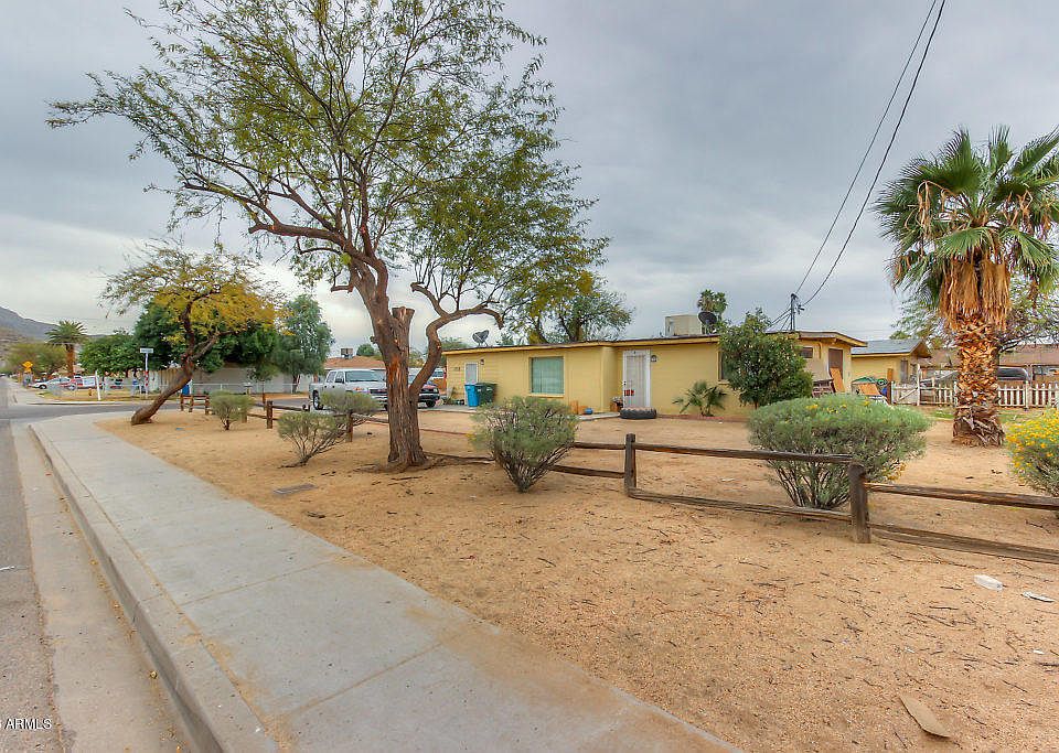 1st image of 1725 W Sahuaro Dr