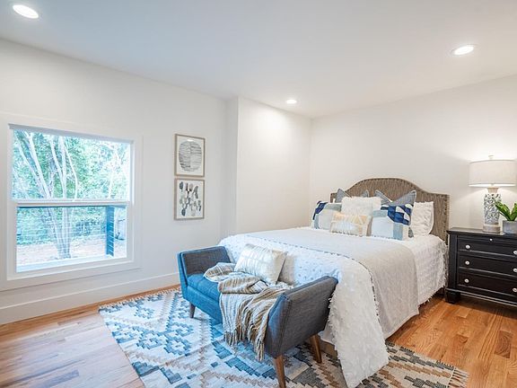 2nd image of 170 El Bonito Way Unit 1
