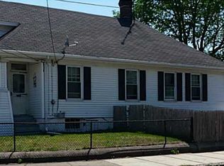103 Crescent Rd, Pawtucket, RI 02861