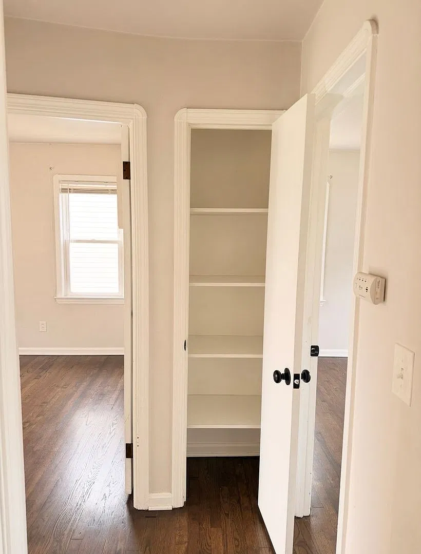 Charming 3-Bedroom Home with Garage in Brooklyn, $1,800/Month — Photo 4