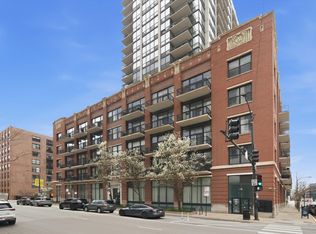 210 S Desplaines St APT 1210, Chicago, IL