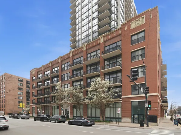 210 S Desplaines St APT 1210, Chicago, IL 60661