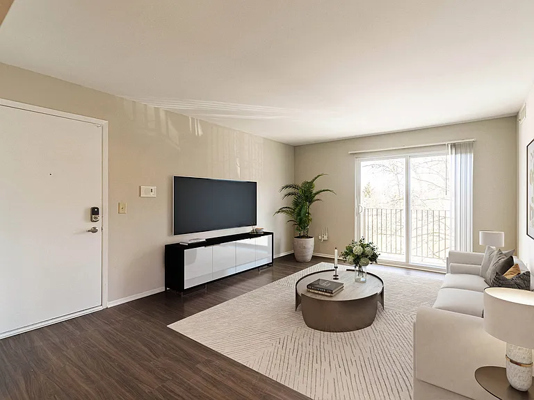 Bristol Square and Golden Gate Apartments — Photo 46