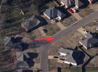231 E Pinebrook Dr, Brandon, MS 39047