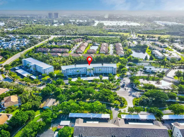 14831 Park Lake Dr APT 208, Fort Myers, FL 33919