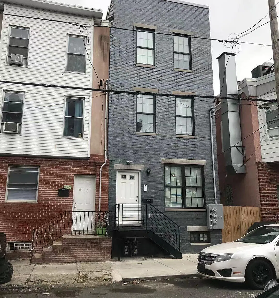 3 bed, 1400 sqft, $1,700 — Photo 1