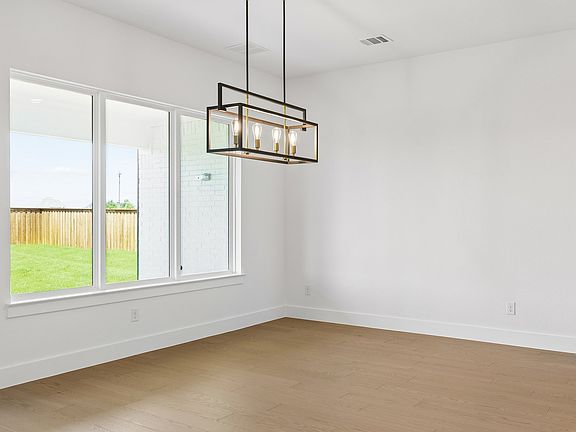 4th image of 1105 Lessig Ln