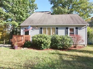 177 Monroe Trl, Hopatcong, NJ 07843