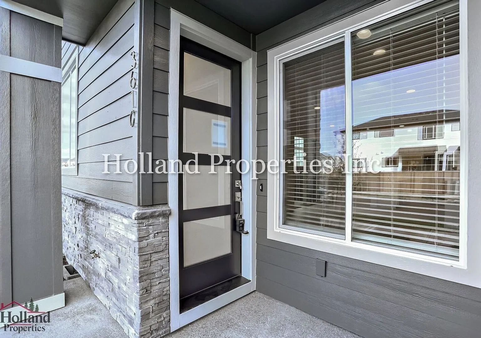 Brand-New 3-Bedroom Home in Hillsboro with Modern Features & Easy Transit Access — Photo 4
