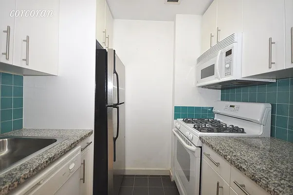 Rented by Corcoran | media 11