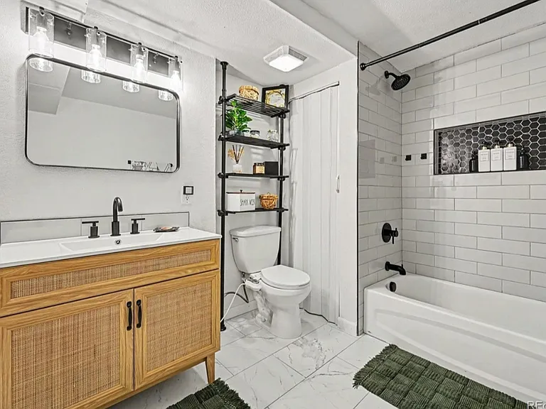 3262 S Norfolk Way — Photo 20