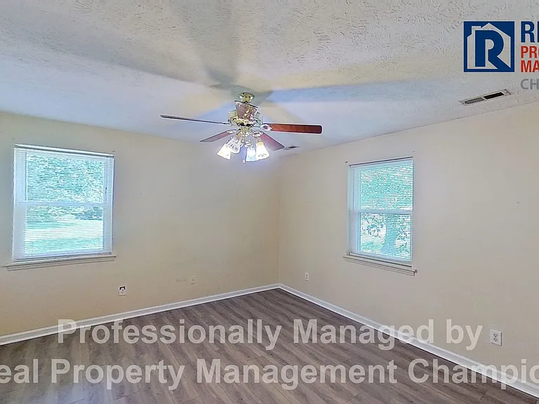 237 Bountiful Ln — Photo 8