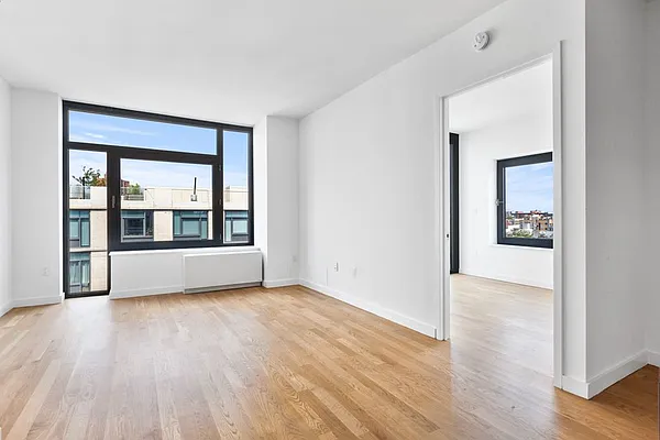 Rented by Greystar | media 17