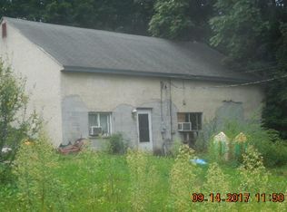 6 Heffner Ln, Temple, PA 19560