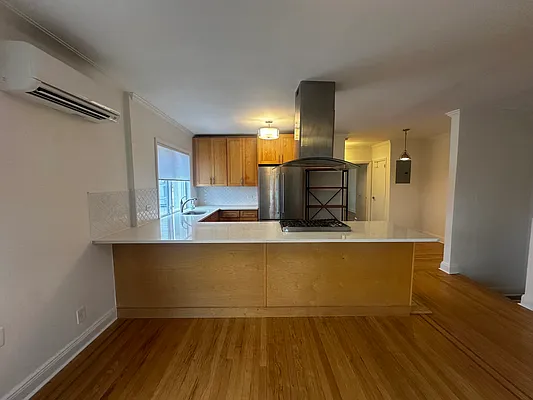 Rented by Horowitz Real Estate | media 3