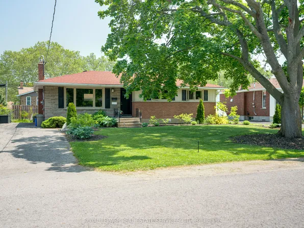 70 Rochelle Dr, Saint Catharines, ON L2M 2Y4
