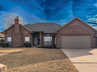 1608 Oxford Ave, Edmond, OK 73013