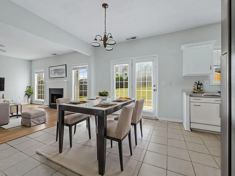 290 Clairidge Ln — Photo 9