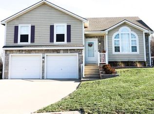 12995 N Ridgeview Dr, Platte City, MO 64079