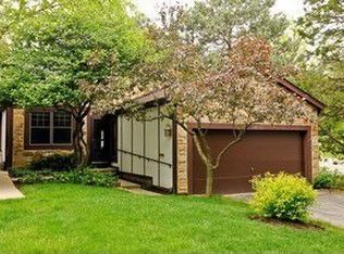 8 Roosevelt St, Saint Charles, IL
