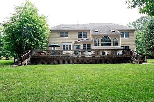 2nd image of 1 Carlton Dr