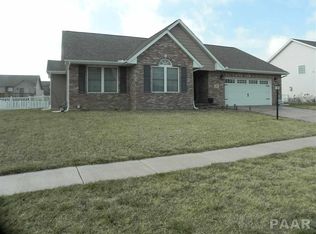 812 Debates St, Washington, IL 61571