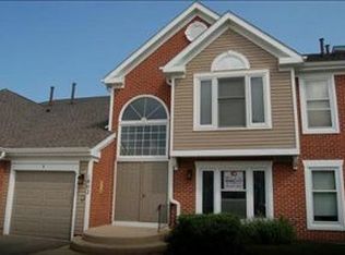 1802 Fox Run Dr #B3, Elk Grove Village, IL 60007