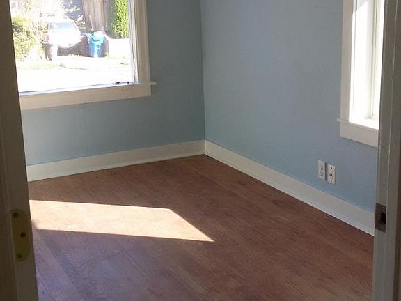 Southeast bedroom