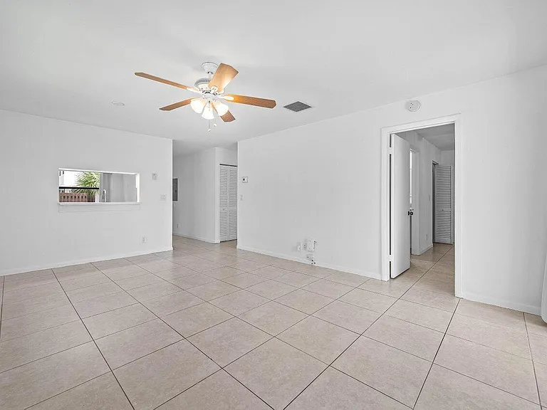 16422 Straw Way — Photo 12