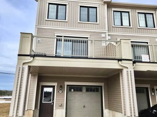 99 Melody Ln, Thorold, ON L3B 0L4