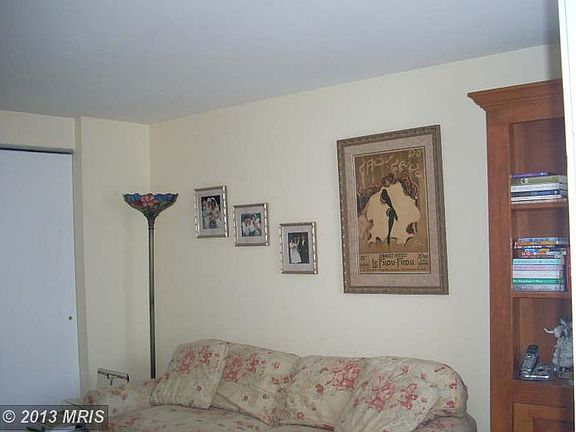 3rd image of 4371 Pembrook Village Dr #59