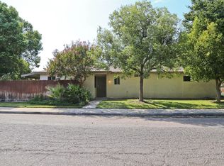 195 N Dewitt Ave, Fresno, CA 93727