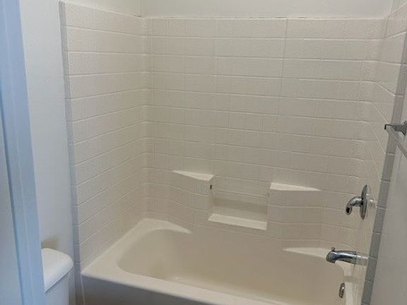 5th image of 536 Yellow Meadow Ct #176