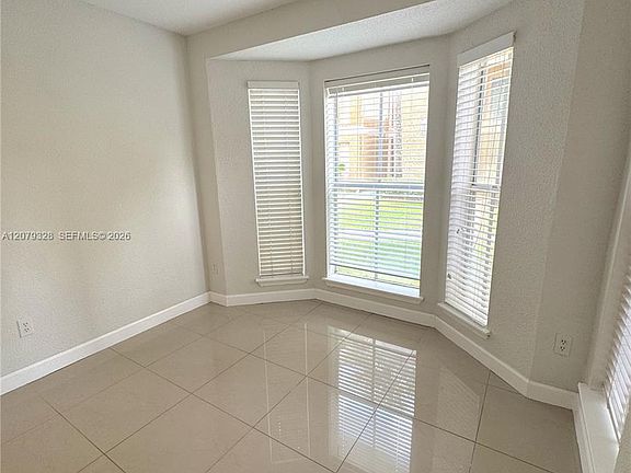 5th image of 777 Riverside Dr APT 1510