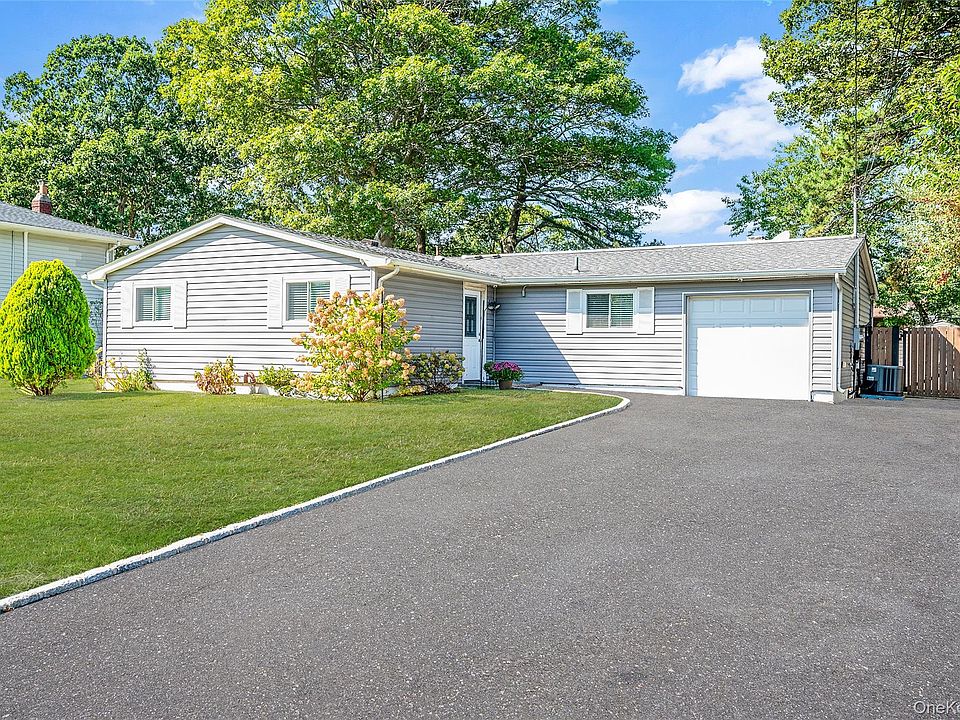 1st image of 83 Arpage Dr E