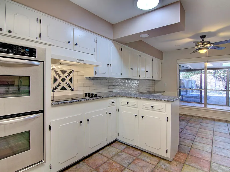 3763 Vinecrest Dr — Photo 16